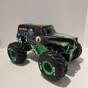 Monster Jam Spin Master Grave Digger RC Truck BKT Tires No Remote 66801